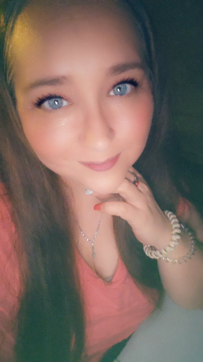 LadyLucian2's tweet photo. Live with Lady! LfG! Come thru ❤️Lady loves you 😘
https://t.co/BS24aYKhYa https://t.co/G8F1f5GtRM