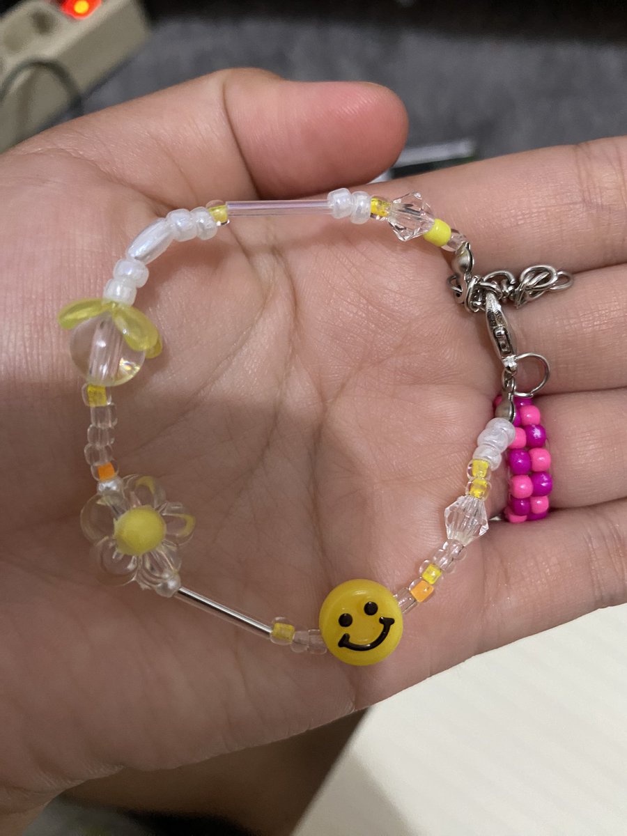 TheEisa__'s tweet photo. Real Pict darii Gelang dan cincin aku https://t.co/FypRz200Cq