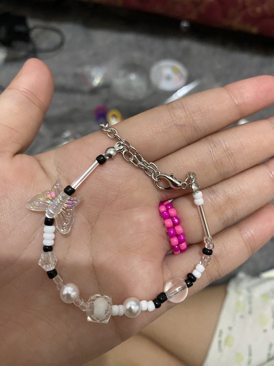 TheEisa__'s tweet photo. Real Pict darii Gelang dan cincin aku https://t.co/FypRz200Cq