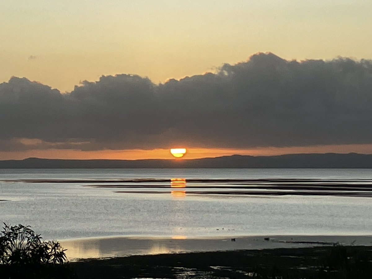 @MoistenedTart I saw the sun rise this morning