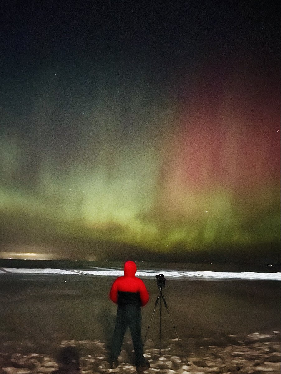 Avinography's tweet photo. @AuroraNotify 80km North of #Toronto https://t.co/KJJ2uxteLN
