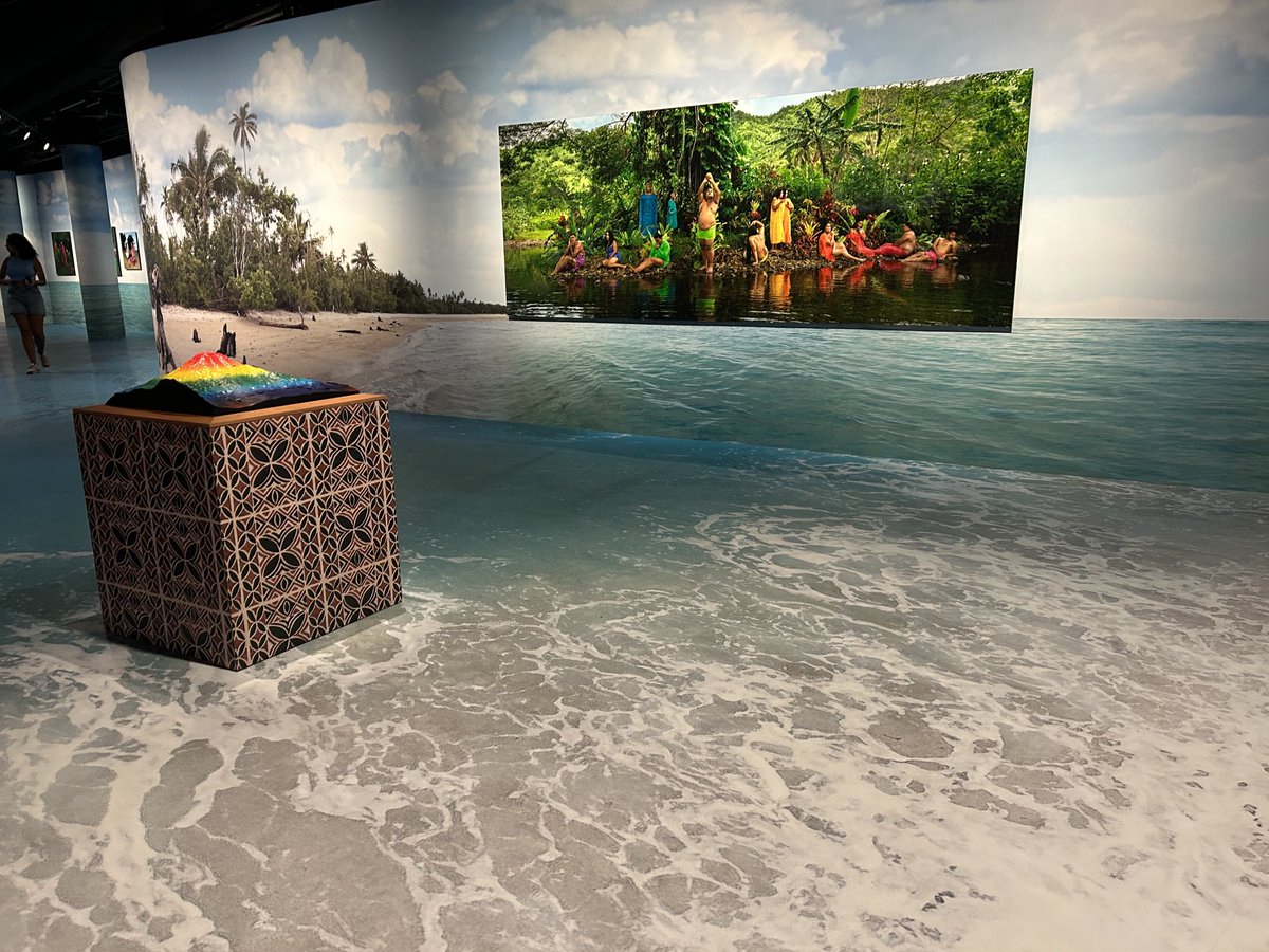 mandytreagus's tweet photo. Yuki Kihara schooling #Gauguin at the lush and layered #ParadiseCamp just opened @powerhouse Ultimo, Sydney. You have to step into the ocean to see it. https://t.co/XPofaWejk0