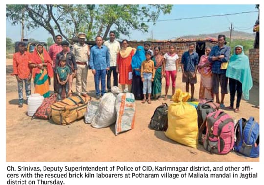 CIDTelangana's tweet photo. (1/2) #Bonded_Labour #Rescue #Press_Note
on 23-03-2023 Asper the directions of @CIDTelangana #ADGP_CID Sri Mahesh Bhagwat,IPS #RO_Karimnagar team, local police @SpJagtial and labour officer raided on brick kiln at Potharam village of Mallial Mandal of Jagitial Dist. 13 migrant https://t.co/34UvSXWa8Y