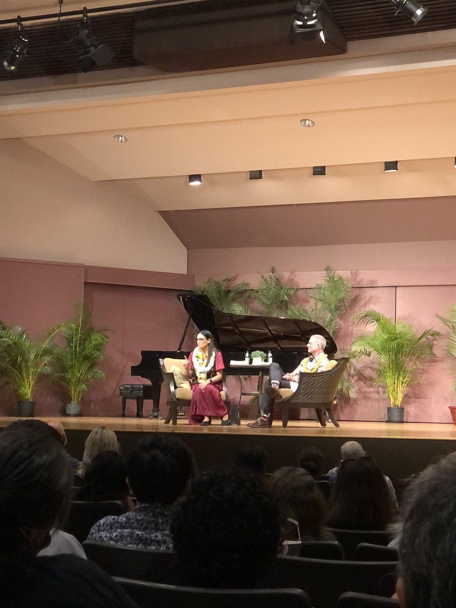 ChristinaJedra's tweet photo. Flint, Michigan water crisis hero @MonaHannaA’s advice to communities fighting against water contamination:
1. Be persistent 
2. Find fellow allies
3. Make friends with journalists. Tell them your stories. https://t.co/Yx9y8kfKoj