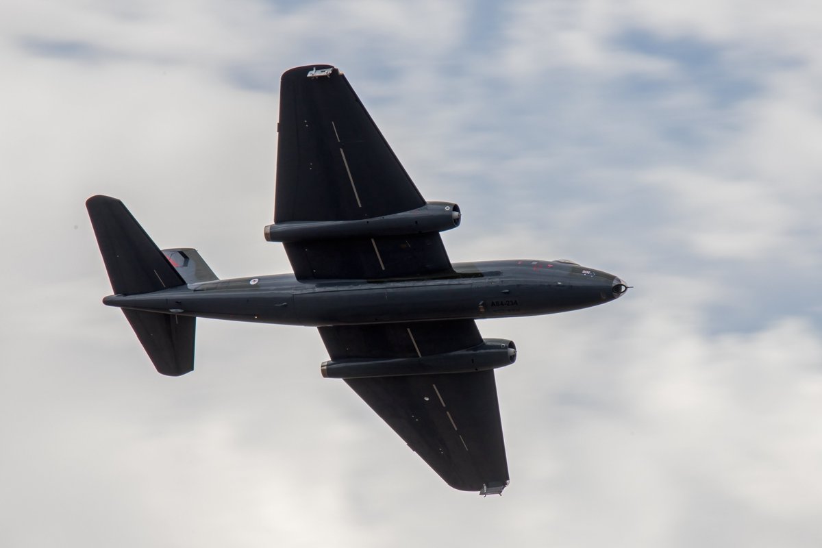 James Smith on Twitter "The famous RAF_Luton Canberra photoship