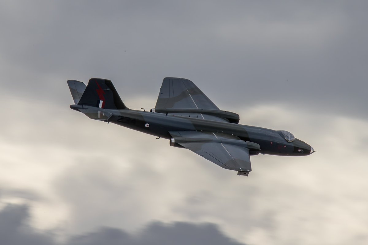 James Smith on Twitter "The famous RAF_Luton Canberra photoship