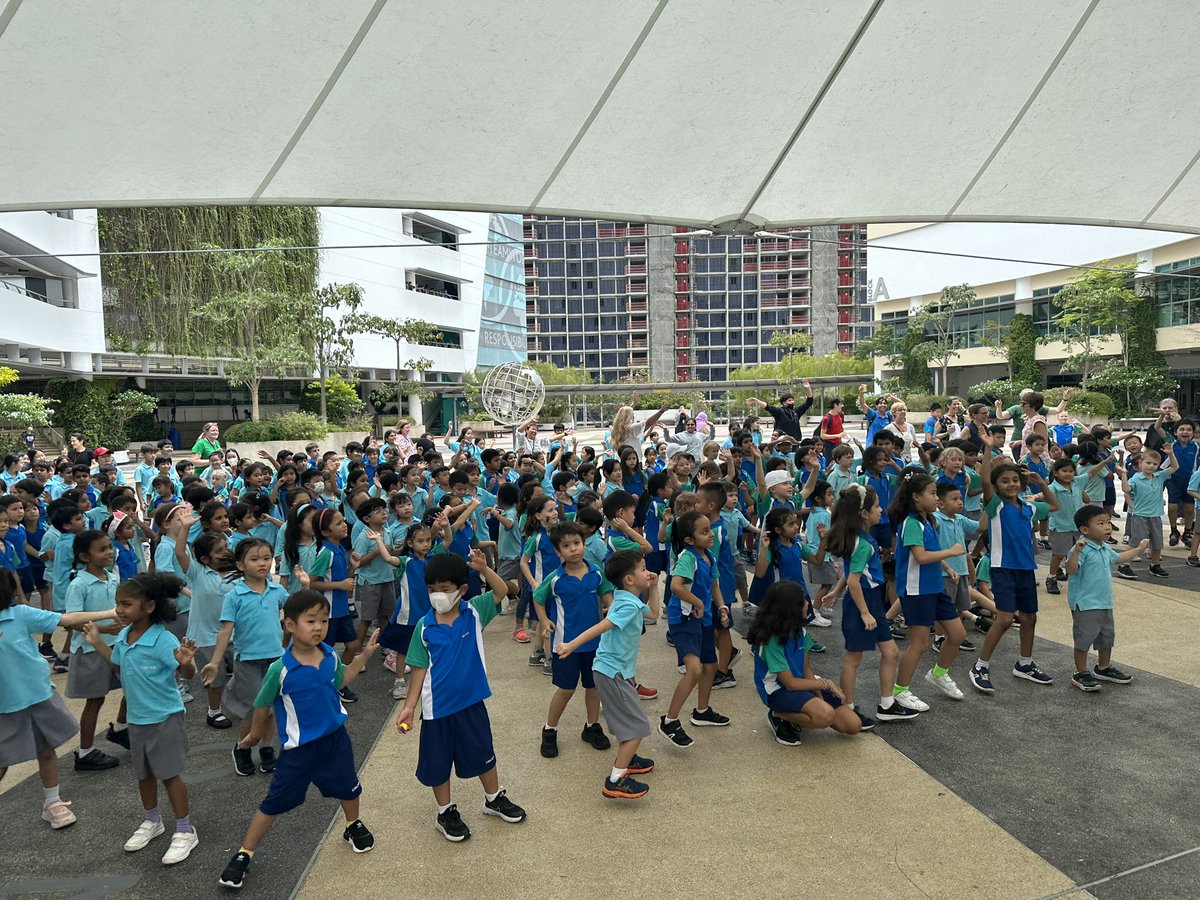 Infants rocking it at UWCSEA East. Why not end the term with Zumba in the plaza #uwcsea