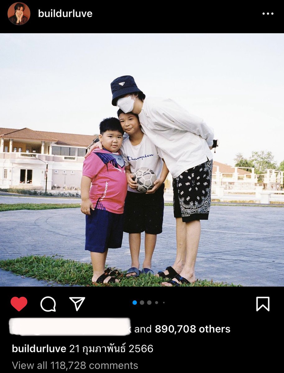 PlanetBlueB's tweet photo. Hey bylrs You bored?stressed?or miss him? I found something interesting to keep our energy as well as Biu's up every day. Go to IG &amp; write something nice to biu whenever u miss him so bad🫂 Trust me he will definitely read those messages with a smile💙

#BuildJakapan #Beyourluve https://t.co/BPPXdCjTKw