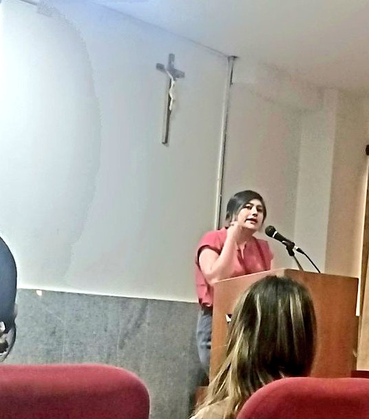 papersargent's tweet photo. Lavanya Lakshminarayan puts forth the idea of speculative fiction as a space where reality is bent out of shape at #WritingWorldsWorldsWriting
@sju_english82 https://t.co/bmlAth3zTq