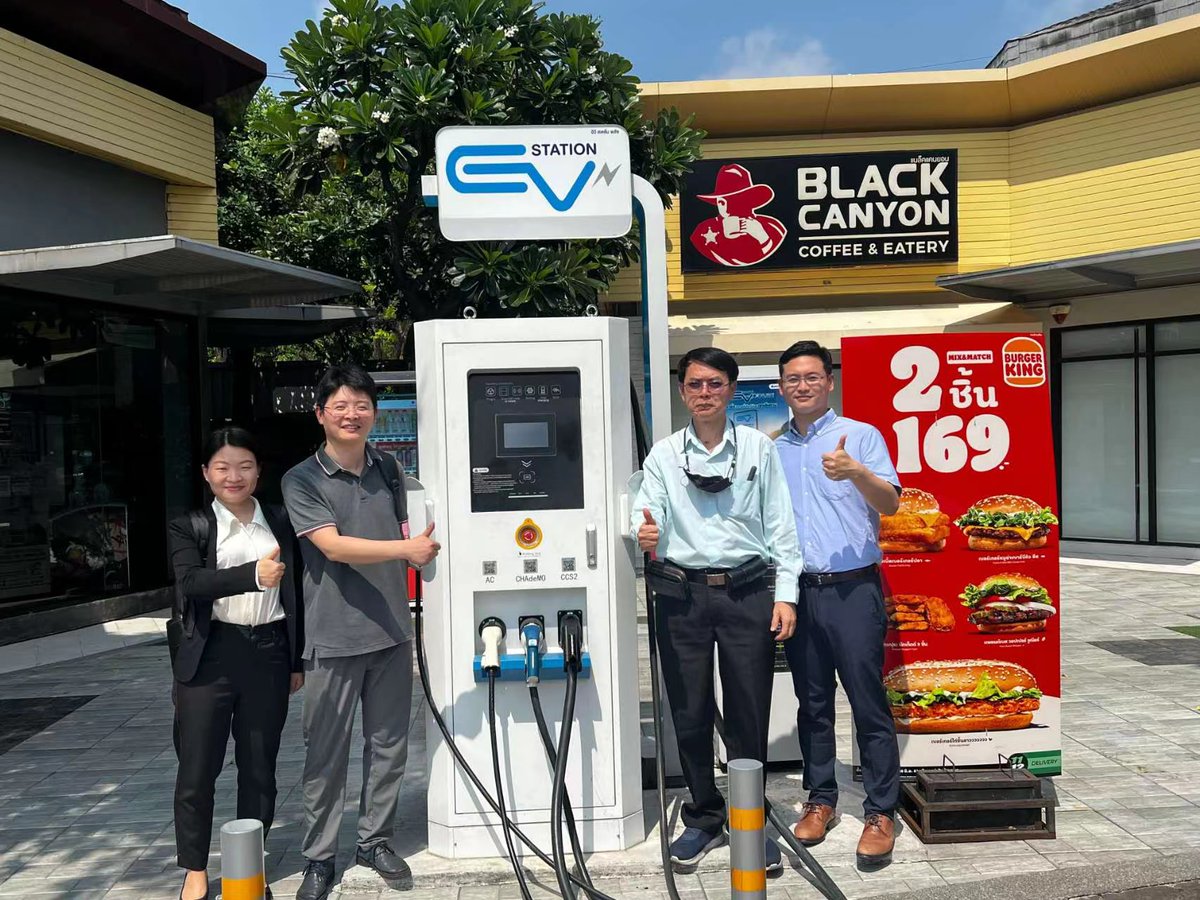NJ_Powercore's tweet photo. #evcharger #quickcharger #evchargingstation #evcharging #evchargerinstallation #evcharginginfrastructure #evchargerinstall #evcharge #evchargepoint  Operation of our PTT OR DC Charging Station Project in Thailand. https://t.co/6s5VbjVX7y