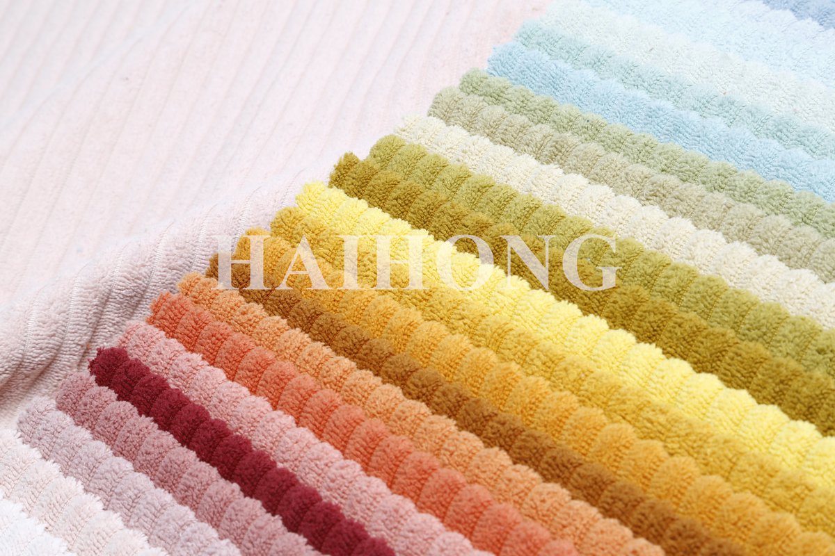 jy_veronica's tweet image. Beautiful item makes life better. If you are interested in the product, please feel free to contact me: veronica@haihongtex.net #sofafabric #decor #homefurniture #polyster #knittingfabric #fabricmanufacture #beautifulfabric #sofa #Chinafactory