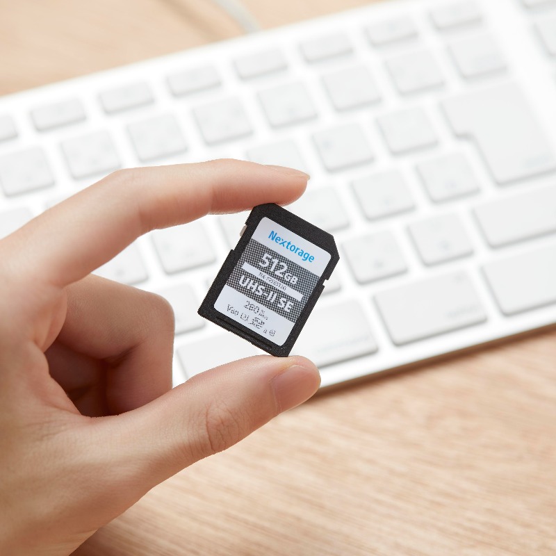 Nextorage_jp's tweet image. 【もうすぐ発売！SDXC UHS-IIメモリーカード NX-F2PROシリーズ/NX-F2SEシリーズ 】
 
お待たせいたしました。
NextorageからSDXC UHS-IIメモリーカードが間もなく登場です。

#nextorage #UHSII #SDXC #sdメモリーカード