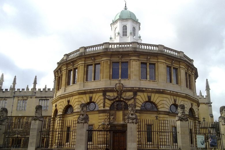 philip_ciwf's tweet image. Off to beautiful @SheldonianOxUni late today for prestigious @oxfordlitfest 
Delighted to attend for events with @HenryDimbleby @leah_garces @MercyForAnimals &amp;amp; #MichaelMorpurgo to discuss need for #Foodsystems transformation, danger of #factoryfarming, love of all life 
@ciwf