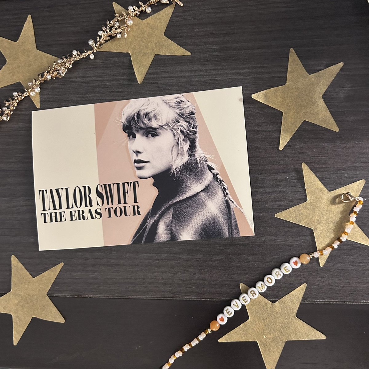 ReneeC327's tweet photo. 2 Days! We are in Vegas! @taylorswift13 here we come!
 
🎶🧡one for the money, two for the show🧡🎶
@taylornation13 
#vegaststheerastour
#detroittstheerastour
#kctstheerastour https://t.co/RalNvLhDJj
