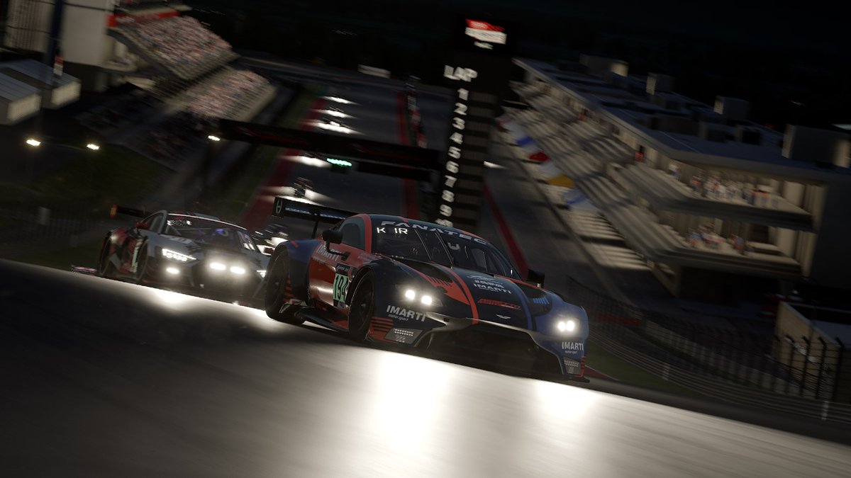 AH_eSportsTeam's tweet image. Objetivo 🎯 P8!
@kkirilovOficial afianza Top 10 en la general del campeonato de @NoWheelsSim.
P11 en una carrera de empujar en todo momento.
Enhorabuena a todos los participantes, en especial a @damiabonsfills por su primer puesto en el campeonato.
Trabajazo en 📺 a @JaviviQuilon