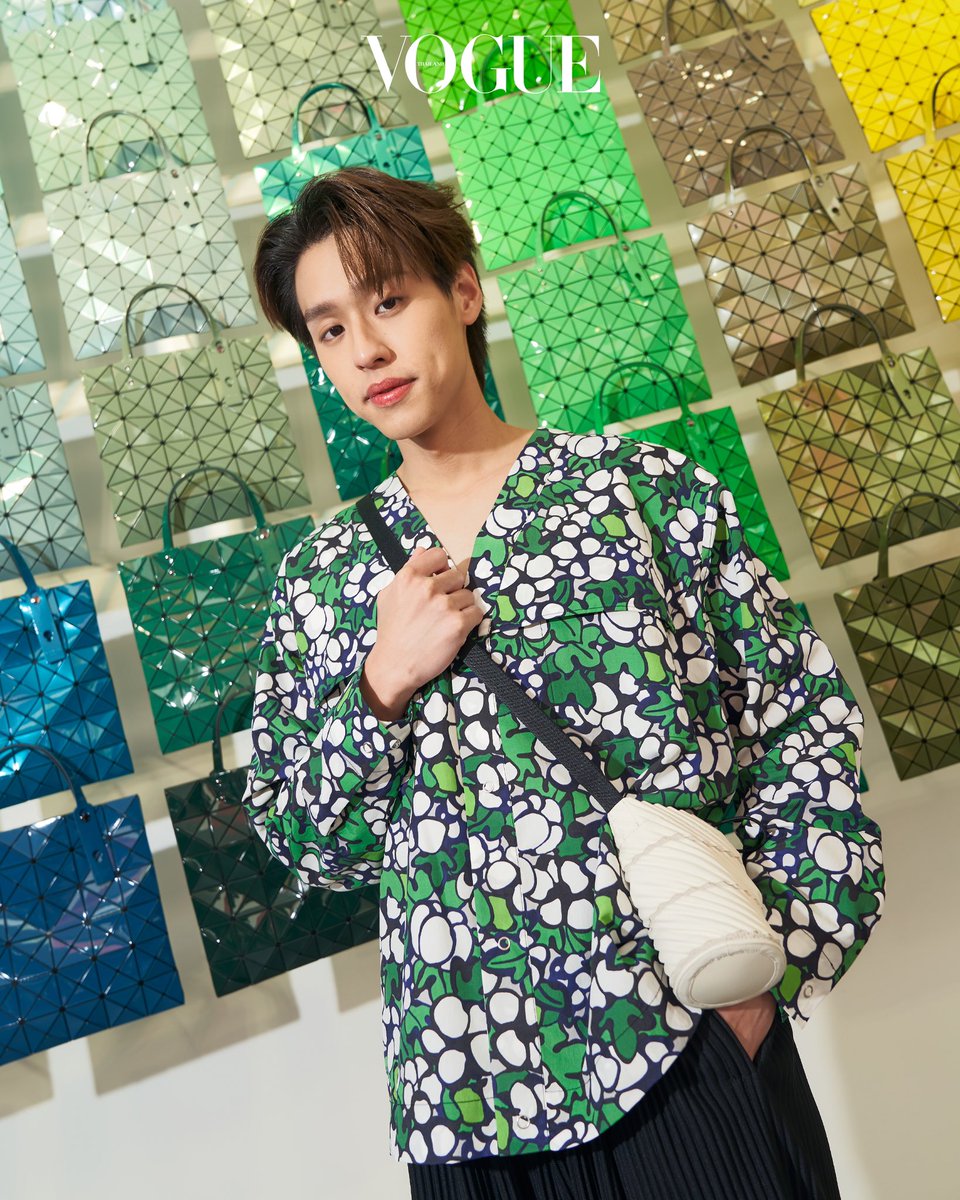 Vogue Thailand tweet media