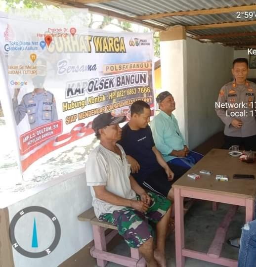BangunPolsek's tweet photo. JUMAT CURHAT
Kapolsek Bangun AKP LS. GULTOM, SH bersama dengan Kanit Intel dan Bhabinkamtibmas melaksanakan kegiatan Jumat Curhat dengan Warga Nag. Silulu Kec. Gunung Malela Kab. Simalungun.
#PolriPresisi
#PoldaSumut
#PolresSimalungun https://t.co/RaCqVz5EVO