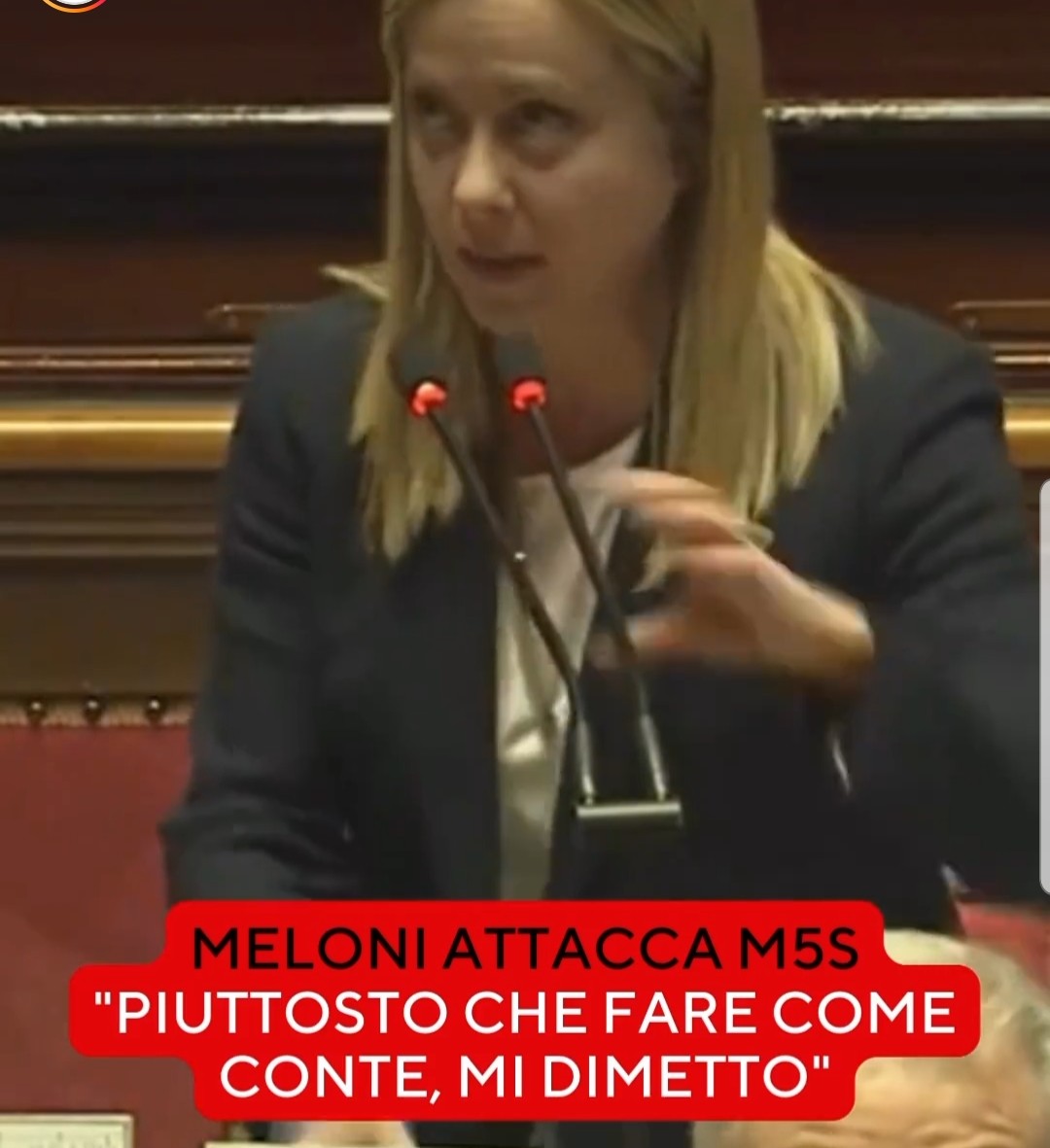 OrNella645587's tweet photo. Senza idee né visione della Nazione, una zucca vuota, frasi fatte sguaiata priva di dignità che un PdC dovrebbe avere
Servile verso chi le ha assicurata quel ruolo Ue e Usa, anche a costo di farci entrare in guerra
Questa è la #Meloni dannosa come Berlusconi inutile come Salvini https://t.co/Eqgq0fmPjp