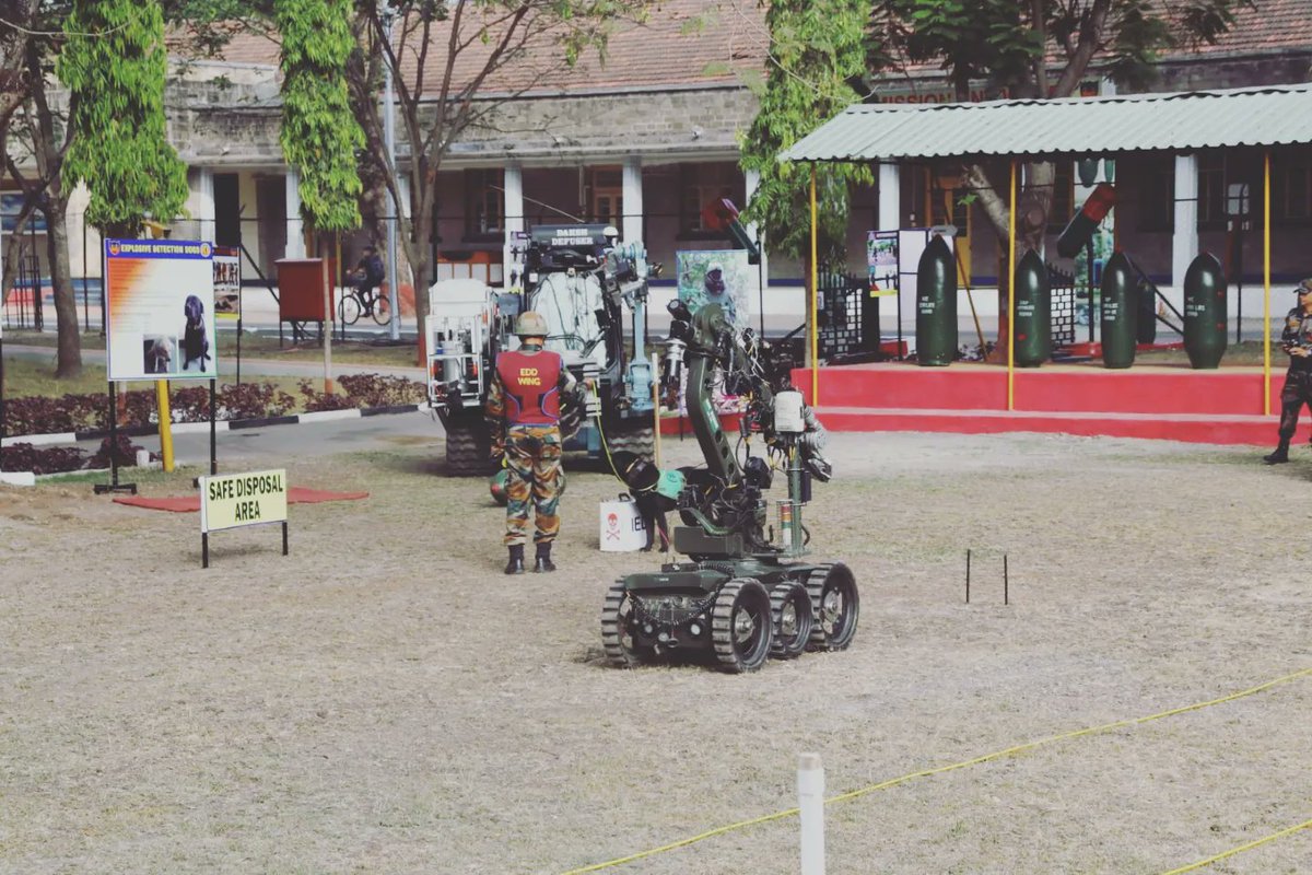 adgpi's tweet image. Exercise #AFINDEX 2023 

Contingents of participating African Nations trained on Humanitarian Mine Action drills with #IndianArmy during the ongoing Joint Exercise and shared their best practices and knowledge on Demining Operations. 

#IndiaAfricaFriendship