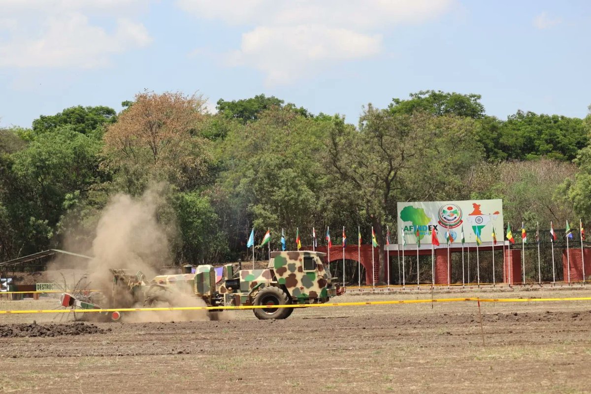 adgpi's tweet image. Exercise #AFINDEX 2023 

Contingents of participating African Nations trained on Humanitarian Mine Action drills with #IndianArmy during the ongoing Joint Exercise and shared their best practices and knowledge on Demining Operations. 

#IndiaAfricaFriendship