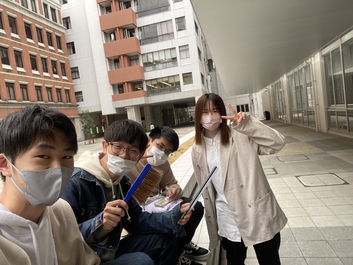 oit__ADST's tweet image. 今日は大学ホームページに掲載される動画を撮りました‼️
アドスタメンバーが出演させてもらうことになり朝から頑張って撮影しました〜
普段インスタに出慣れているリーダーはやはり動画に映るのが上手でした〜
#大工大
#アドスタ