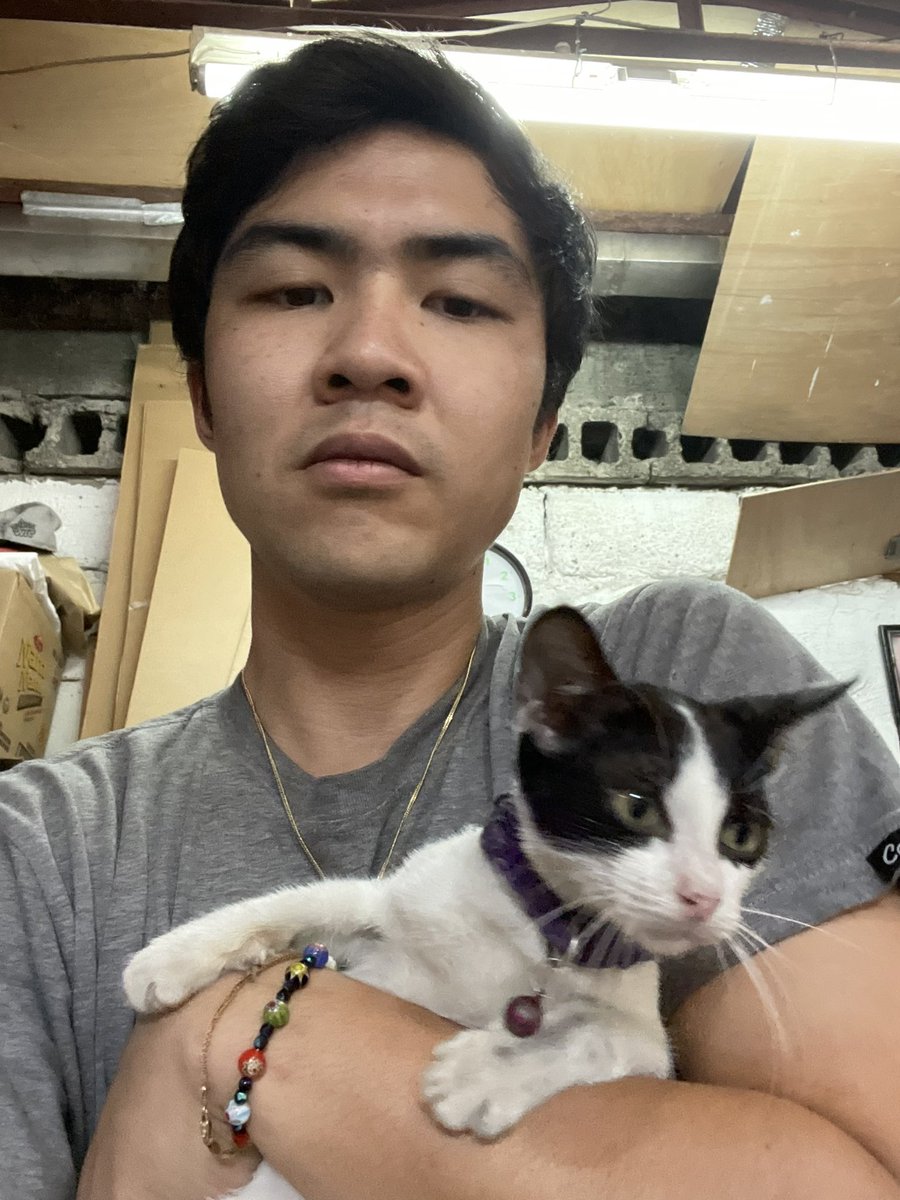 skateboardbo's tweet photo. @anemosys Kamukha ng askat ko https://t.co/EtWYkjN4tH