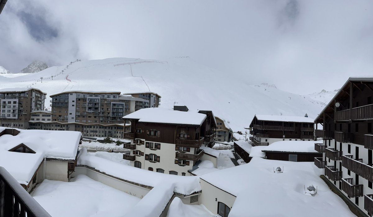 Good Morning Tignes…time to get the ski’s on! ⛷️