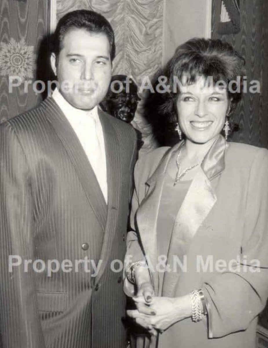GALLERY UPDATE 7 APRIL 1987  FREDDIE MERCURY ATTENDS A PARTY FOR THE NEW  CAST OF THE MUSICAL '42ND STREET' IN LONDON https://t.co/gUda7w0Dwa