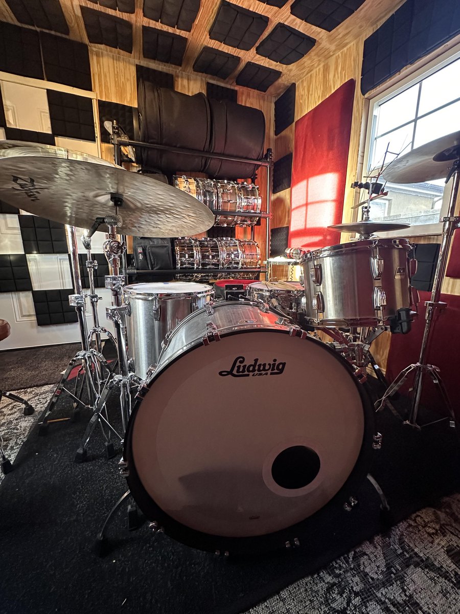 Ludwig Stainless Steel kit 24/16/13 with 6.5x14 Superaphonic [by Shredshed_slc]
  
 #playing #drum