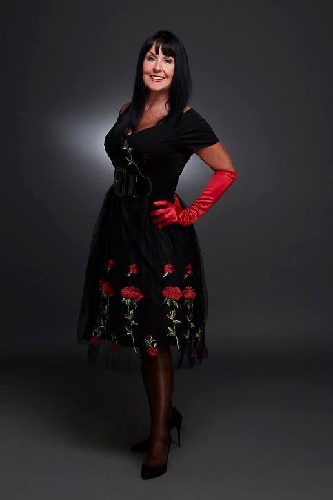 DonnaAfrica's tweet photo. I love my long dark hair so won’t be defined or stereotyped just because I am in my Super 60’s! I won’t chop off my long locks! #DonnaAfrica #HelenMirren #over60 #LongHair #glamour #Pic #Zimbabwean #Norwich #Rant #hair #LongLocks https://t.co/VZuzx3Xhch
