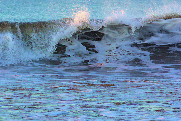 JHaydenPhotos's tweet photo. New artwork for sale! - "Breaking Wave on Praia da Rocha Beach" - https://t.co/Q9VryXoUef @shoppixels https://t.co/4GGSdGF6L3