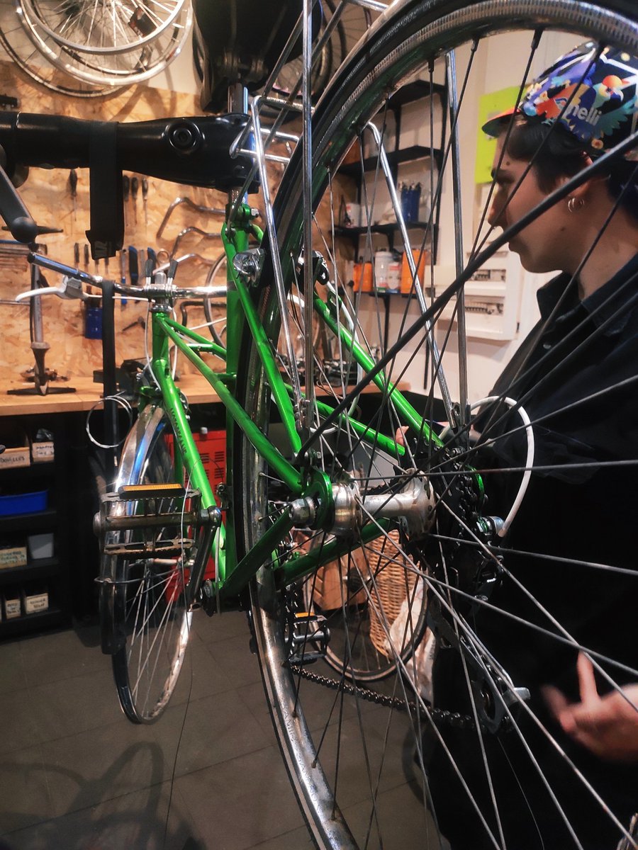 ponyo cafe velo tweet media