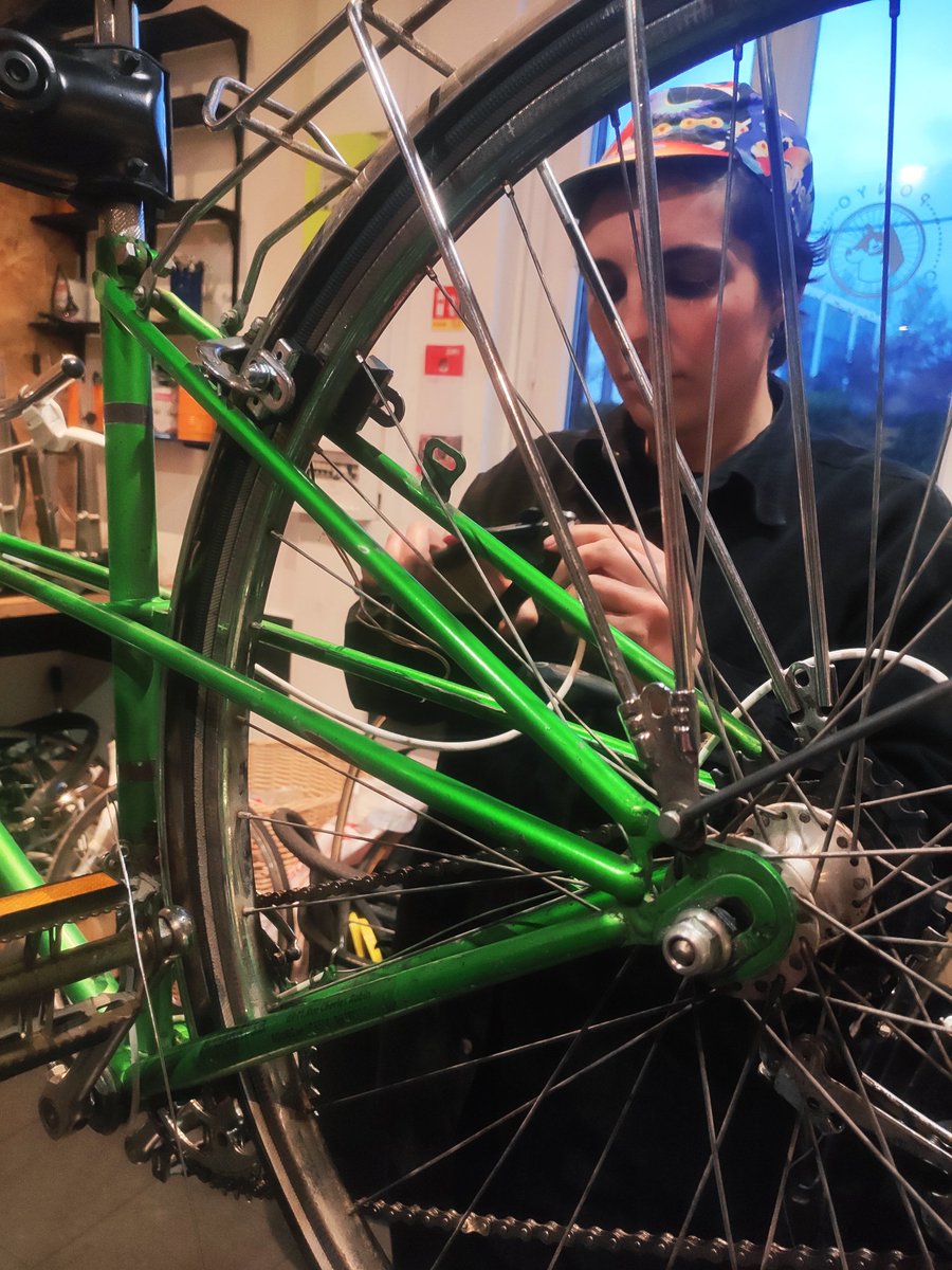 ponyo cafe velo tweet media