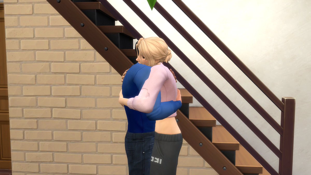 EveeSims's tweet photo. Aaron: We have done a good job with the kids haven't we?
Laurie: That we have my love, that we have. https://t.co/XG9WpnGUhS
