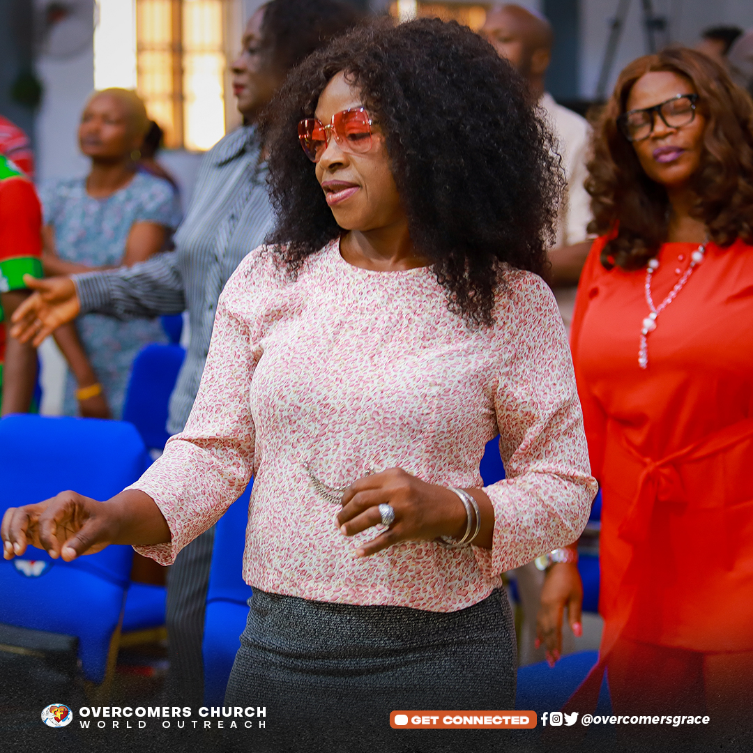 overcomersgrace's tweet photo. Praise God with us this beautiful Sunday morning!
๐ถ๐ต
Lord, You are so good
Blessed be Your name
In Heaven You are the LORD
On earth, You reign forever
Oh Lord how great thou art
Blessed be Your name๐ต๐ถ
#OvercomersSunday #OvercomersChurch https://t.co/D8E5QZMY6M