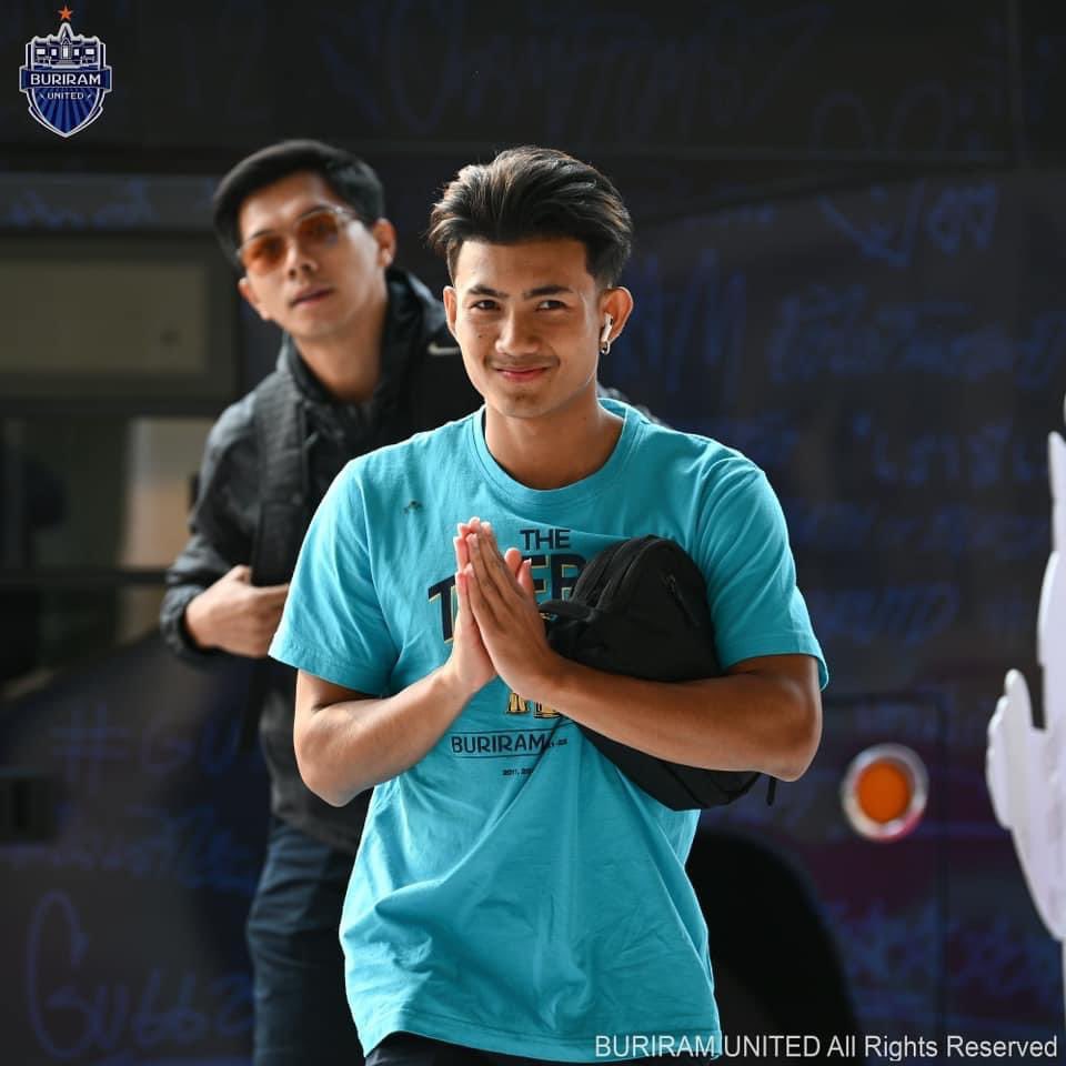 Justonlybbm's tweet photo. ป๊าดดด นักบอลหรือดาราครับเนี่ย
3 แต้มนะครับ
#แบงค์ศุภณัฏฐ์ #บอลไทย #sm21 https://t.co/PnVAUMlV5G