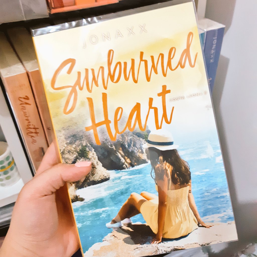 sanjancart's tweet photo. 🌞 BOOK GIVEAWAY! 🌞
CLS 8 Sunburned Heart by Jonaxx (pristine condi, just double/lacking pages, with sc) + random pocas

- must rt and like both tweets in pics
- will end on March 31!
- winner to shoulder sf
- do not resell ❌

#SanAngGiveaways
#SanAngFeedbacks https://t.co/rJYZX9UErf