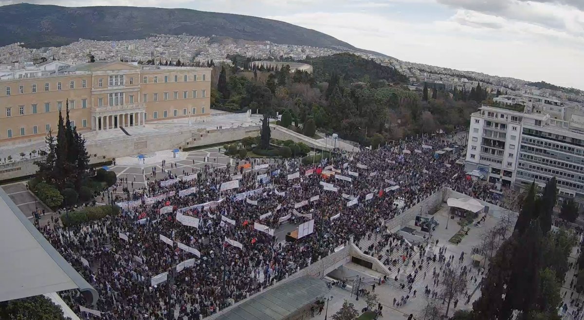 Thousands of people took to the streets of the #Greek capital #Athens again today to express their anger and demand accountability in the wake of the great railway tragedy.

12-3-2023
#Tempi #Τεμπη #τεμπη_εγκλημα #GreeceTrainAccident  #Yunanistan
#hellenic_train #antireport
