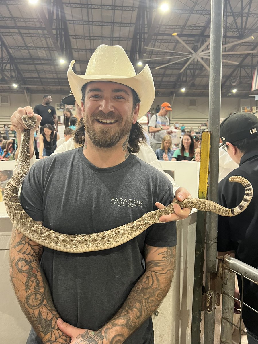 arielelainee's tweet photo. I’m deadass gonna spend the rest of my life with this man🥰 and I guess join the Jaycees. Lol. https://t.co/INY2ipIIep
