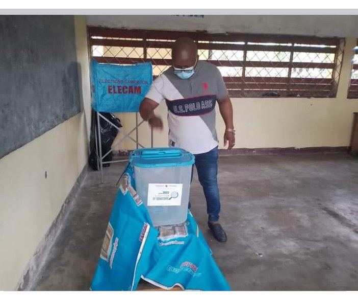 Councillors in Cameroon currently casting their ballots in the 2023 Senatorial Elections. The rulling CPDM Party expected to have a clean sweep since it controls 3.5/4 of councils in the country. Political allies would be compensated to give a mirage of democracy.