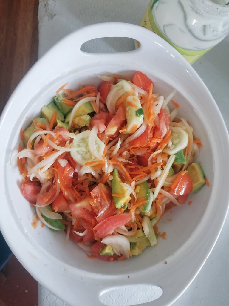 DalillaNimpaga1's tweet photo. Karibu tucangiye saa sita😊. I should have added sangala fish🐟. #SimpleRecipes #HealthyFood https://t.co/uPaXY3QrAy