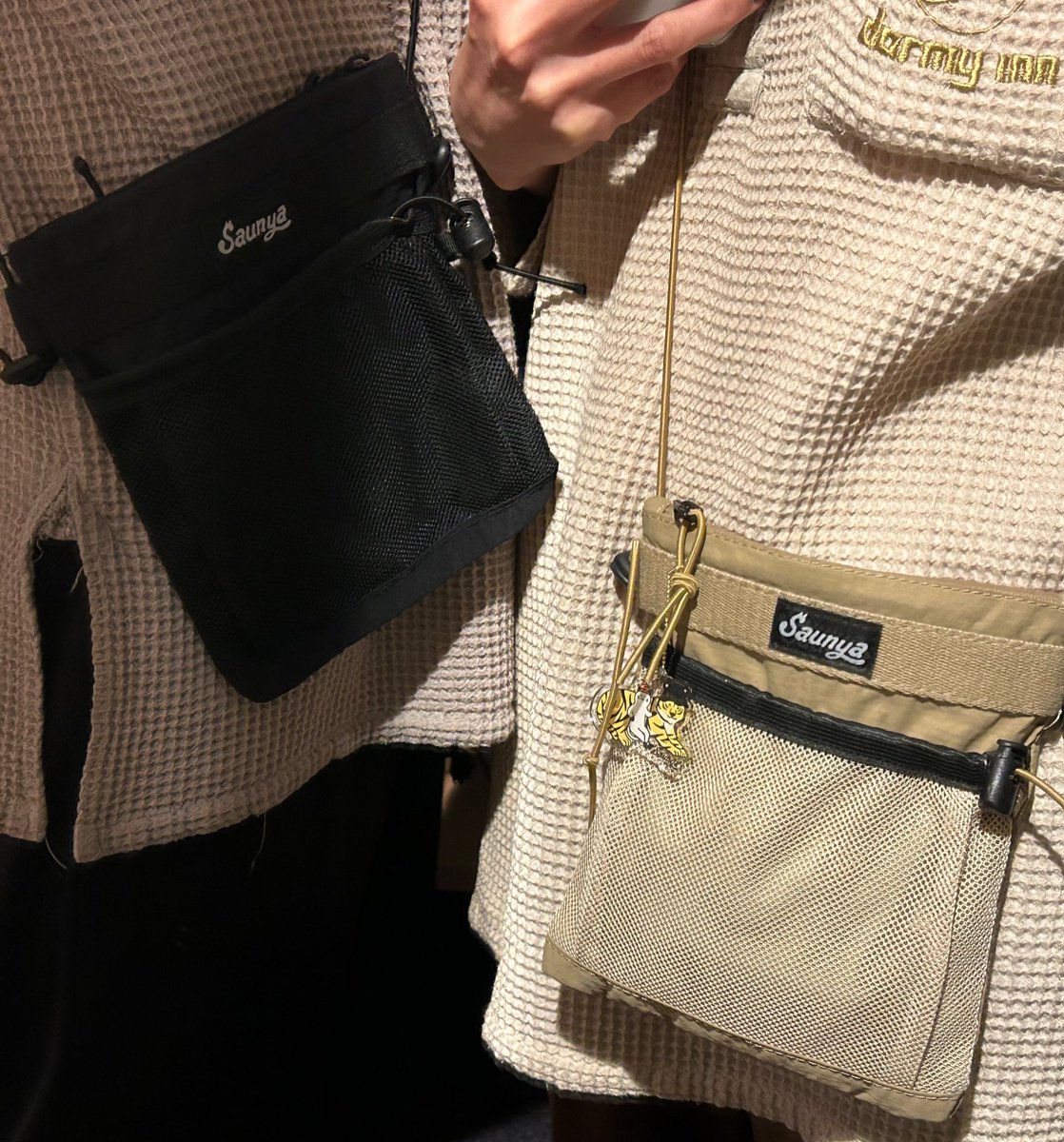 erika_bondgirl's tweet image. Matching Saunya Bags.🐈‍⬛🐈✨💕
#saunya #サウニャ #maching #サコッシュ #ドミ活 #夫婦でお揃い