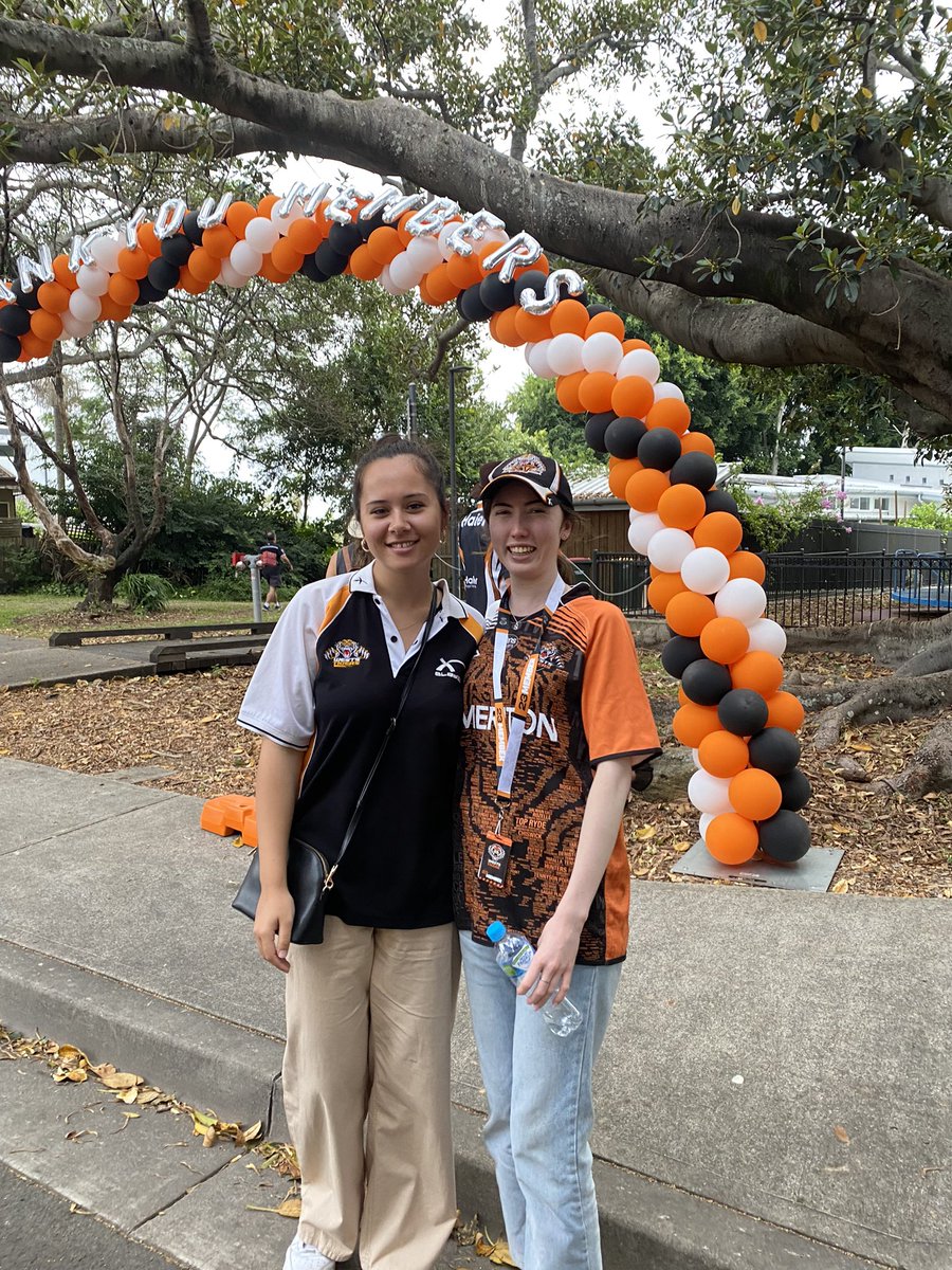 Took a break from studying to enjoy the football, such a close game! <a href="/stolhurst4/">Sarah Tolhurst 🌼🌈</a> #ACUedu_p
