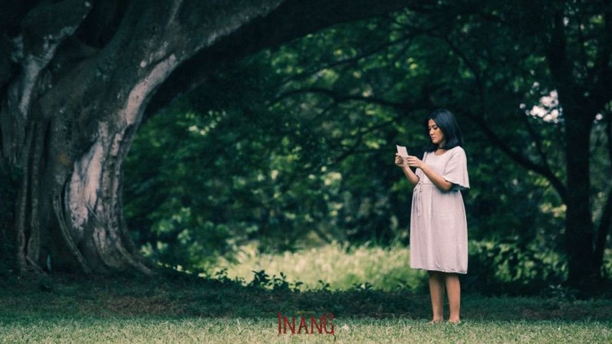 ngobrolinastral's tweet photo. #inang adalah film horor yang memperlihatkan betapa horornya hidup perempuan kelas bawah ketika menghadapi kehamilan yang tak diinginkan.
Film karya Fajar Nugros ini menjadi debut film horor untuk Naysilla Mirdad selama berkarier di dunia hiburan.
#ngobrolinastral #kulikmistik https://t.co/VHg2VbrLDN