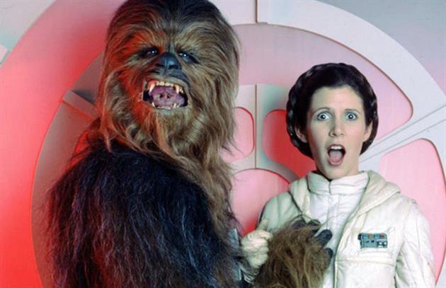 Carrie Fisher as Princess Leia and Peter Mayhew as Chewbacca from the Empire Strikes Back 1980 #oldisgold https://t.co/uyMlbGp5sd