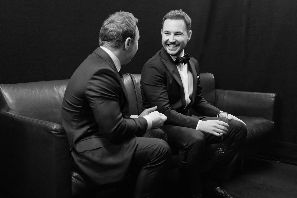Team_Compston's tweet photo. PIC OF THE DAY
Morning๐
Really cannot get enough of these two together, they just make me smile๐ฅฐ
Hope you're having a wonderful weekend folks, be safe if you are affected by the bad weather โค๏ธ
~BAFTA 2019
#MartinCompston #LineOfDuty #LOD #StephenGraham #BAFTAs2019 https://t.co/WmYPqkdvBr