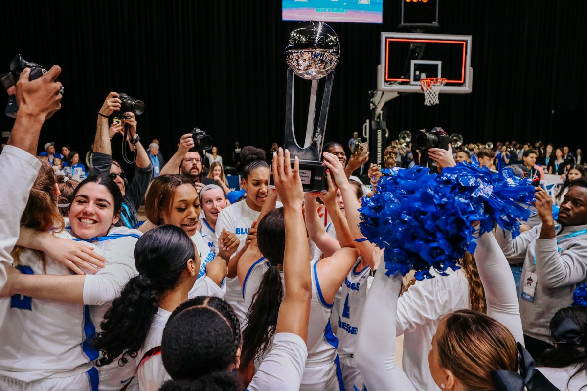 MT_WBB's tweet photo. Waking up @ConferenceUSA CHAMPS! 🙌

📸 Full photo gallery: https://t.co/AFbvl6SFR2

#BLUEnited | #TrueBlue https://t.co/sIPxI5WbNF