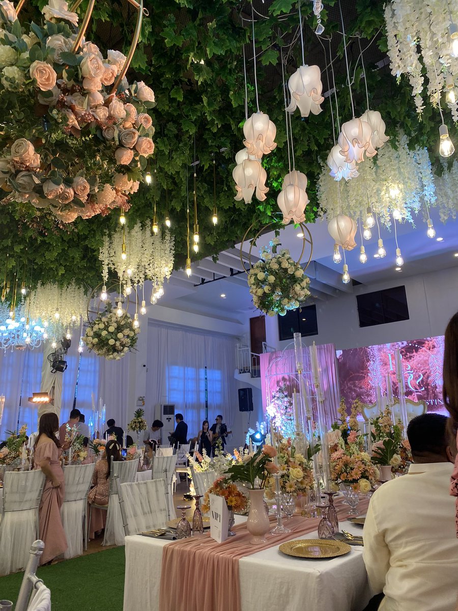 JeanClaudette_'s tweet photo. Wedding Weekend ✨ https://t.co/aeUc0hPjGq