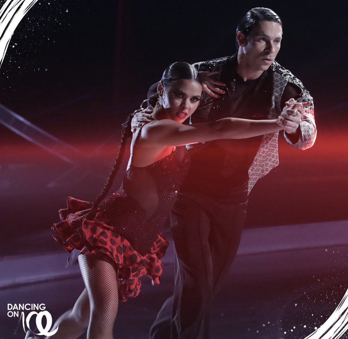 JoeyEssex_'s tweet image. Just want to say a massive thankyou to you all for the support and love you’ve given me throughout my @dancingonice journey.
And I’m now here at the FINAL … I actually made it!
The journey continues tomorrow 6:30pm on @ITV 
PLEASE VOTE JOEY &amp;amp; VANESSA ⛸️