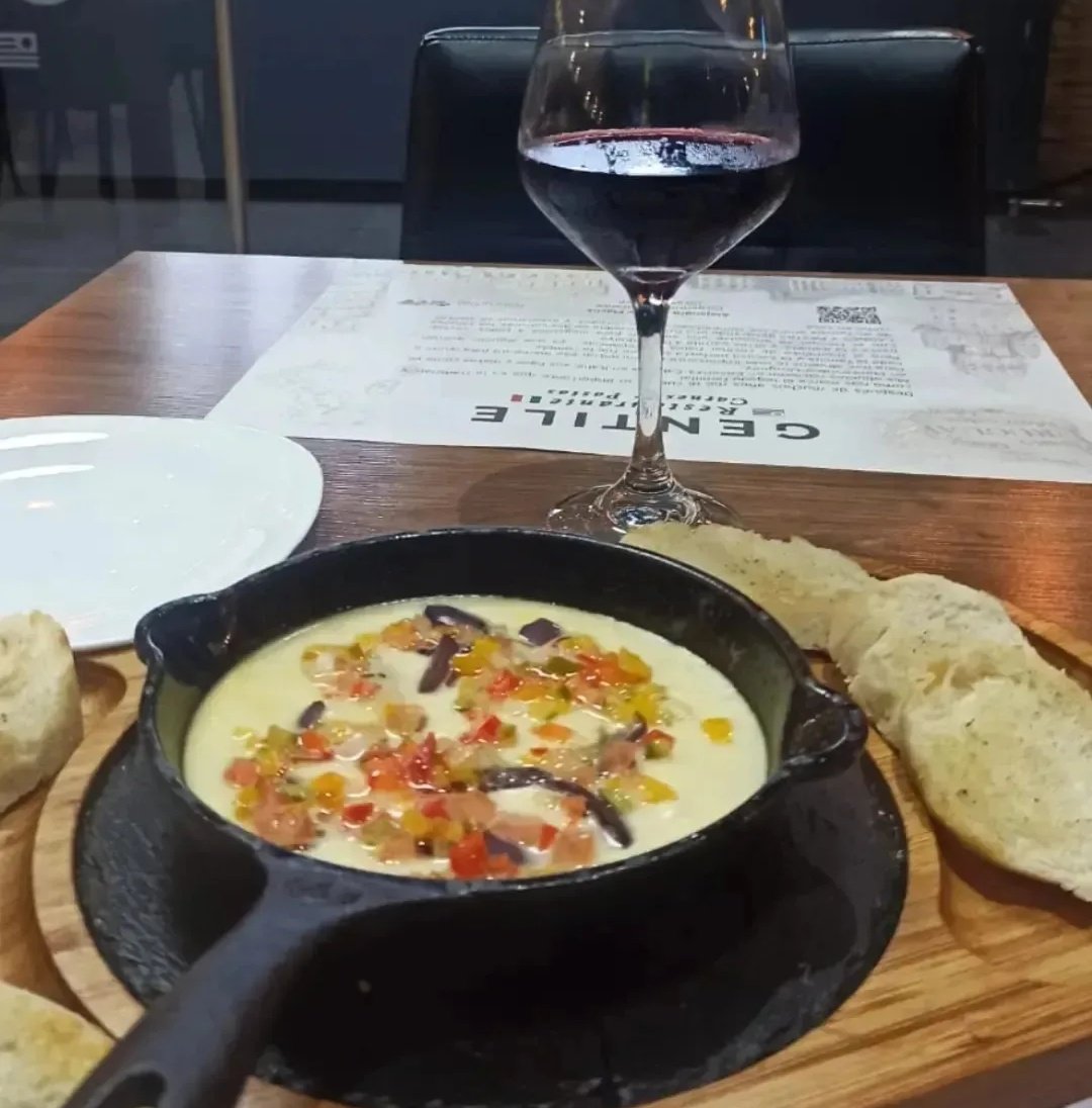 gentilefusion's tweet photo. Gentile Laguna Plaza en Vía a la Costa y Gentile Tryp en el ex Hotel Sonesta CC The Galleries. Pide nuestro Menú la WhatsApp 0984081000. Síguenos en INSTAGRAM: gentilerestaurante y gentiletryp https://t.co/SgBfNgXHQd